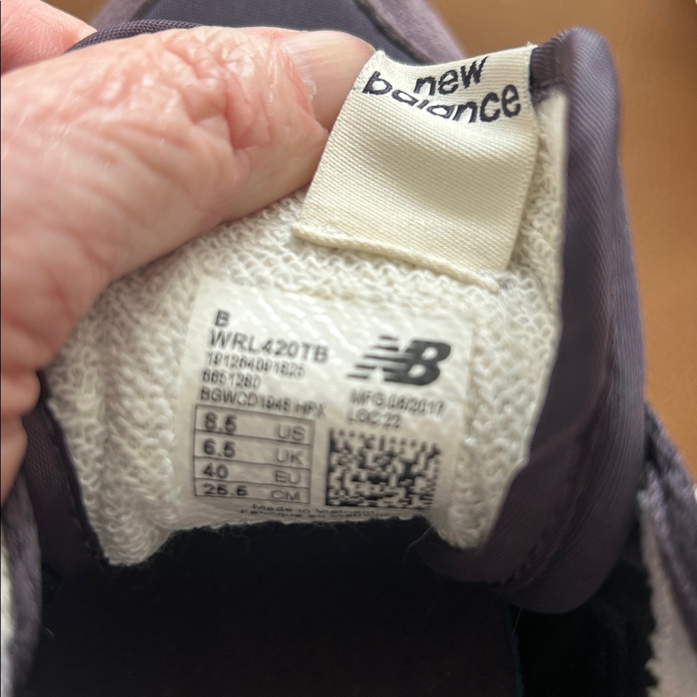 New Balance 420 Purple Suede Sneakers Sz 8.5 - Picture 8 of 10